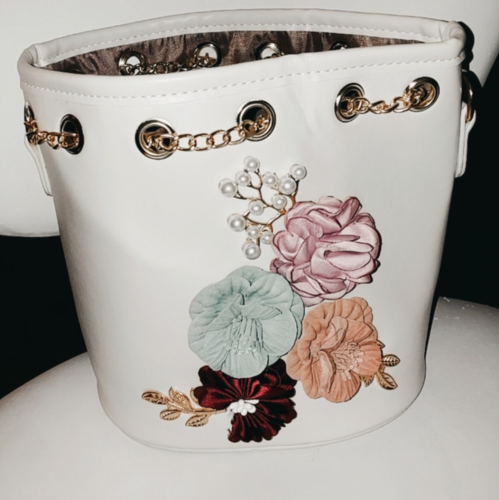 Floral white bag